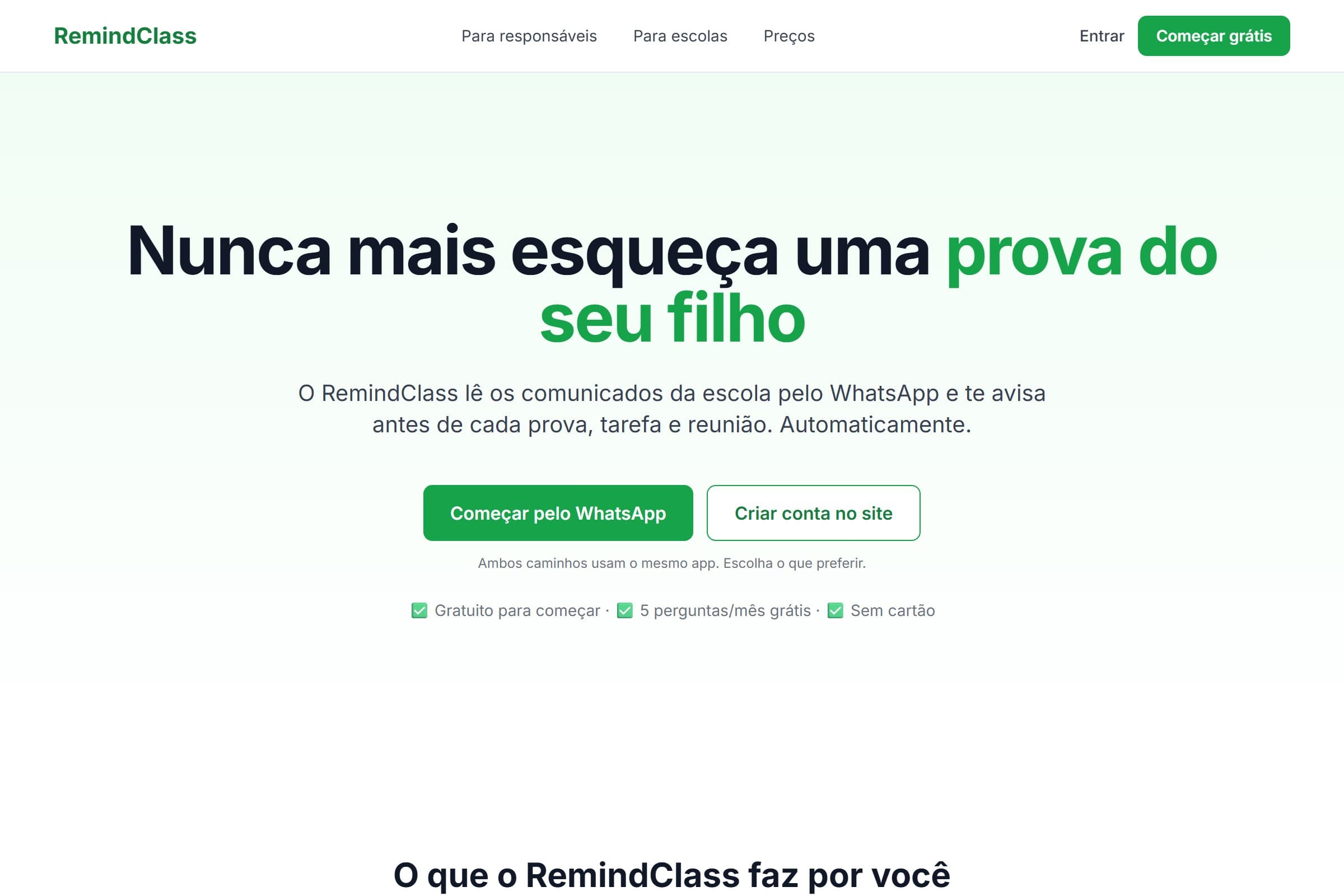 Tela do RemindClass: a promessa do produto e os caminhos para começar pelo WhatsApp ou pelo site